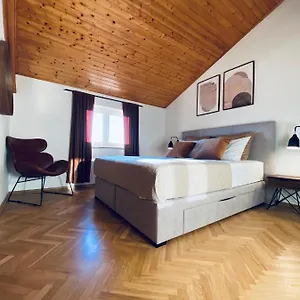 Cirjak Apartment